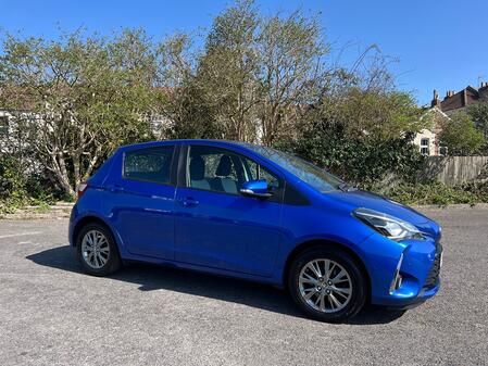 TOYOTA YARIS 1.5 VVT-i Icon Tech