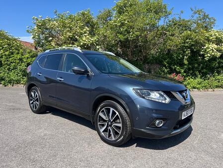 NISSAN X-TRAIL 1.6 DIG-T Tekna