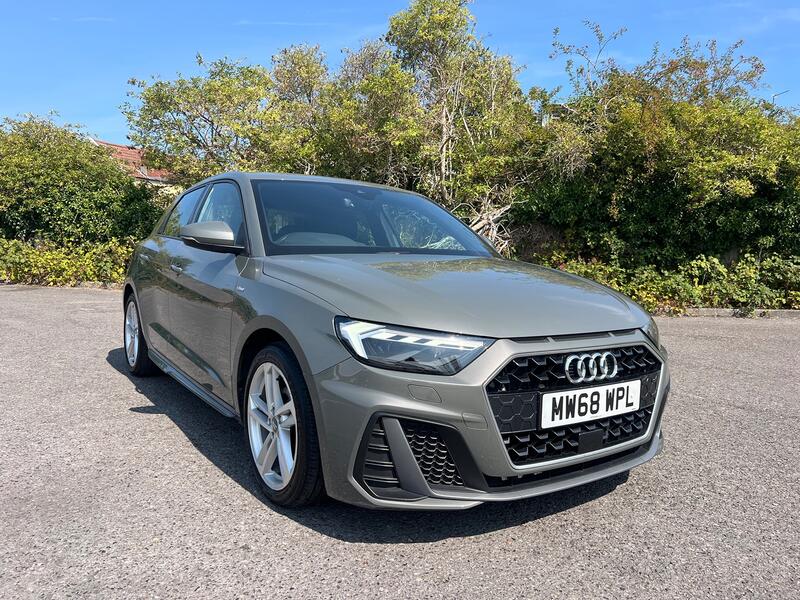 AUDI A1 1.0 TFSI 30 S line